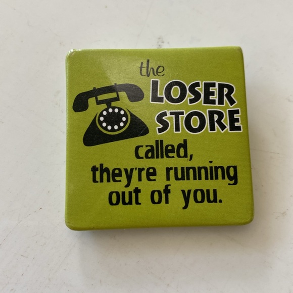 Vintage Novelty Button Pins Bundle of 4 - Picture 3 of 7